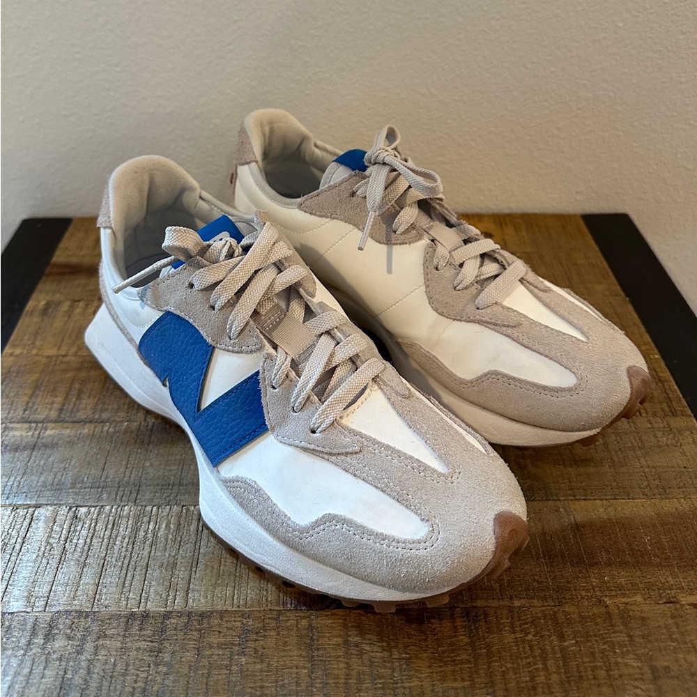 New Balance 327 Sneakers | Women’s 9